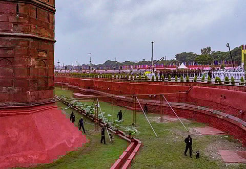 Security personnel conduct a mock drill during full dress rehearsal for the 78th Independence Day celebrations at Red Fort, in New Delhi, Tuesday, Aug. 13, 2024